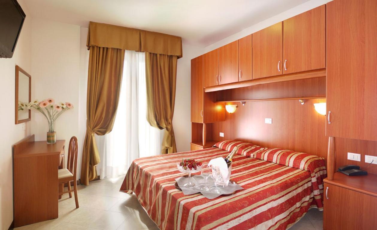 Hotel Storione 3*